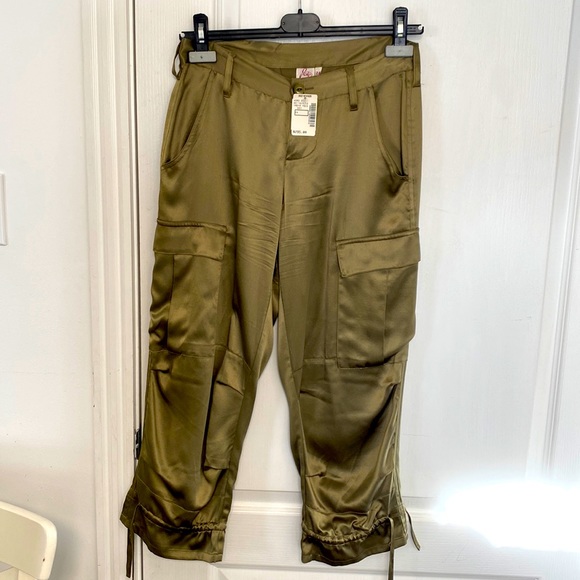 Joie silk, cropped cargo pants in olive - Picture 1 of 2